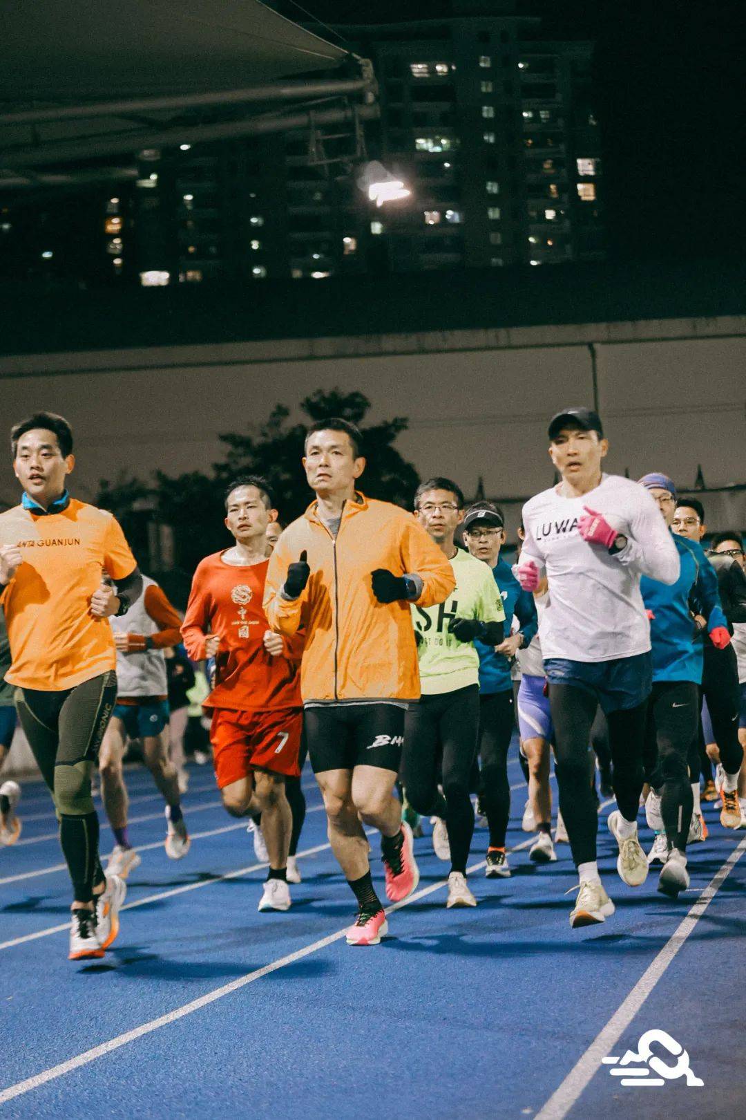 阿尔艾因攻防转换加快，比赛节奏全面提升的简单介绍