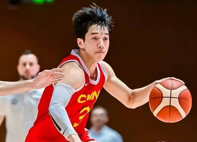 朱正赛后发文：我突破时伤到肩膀教练只是想保护我