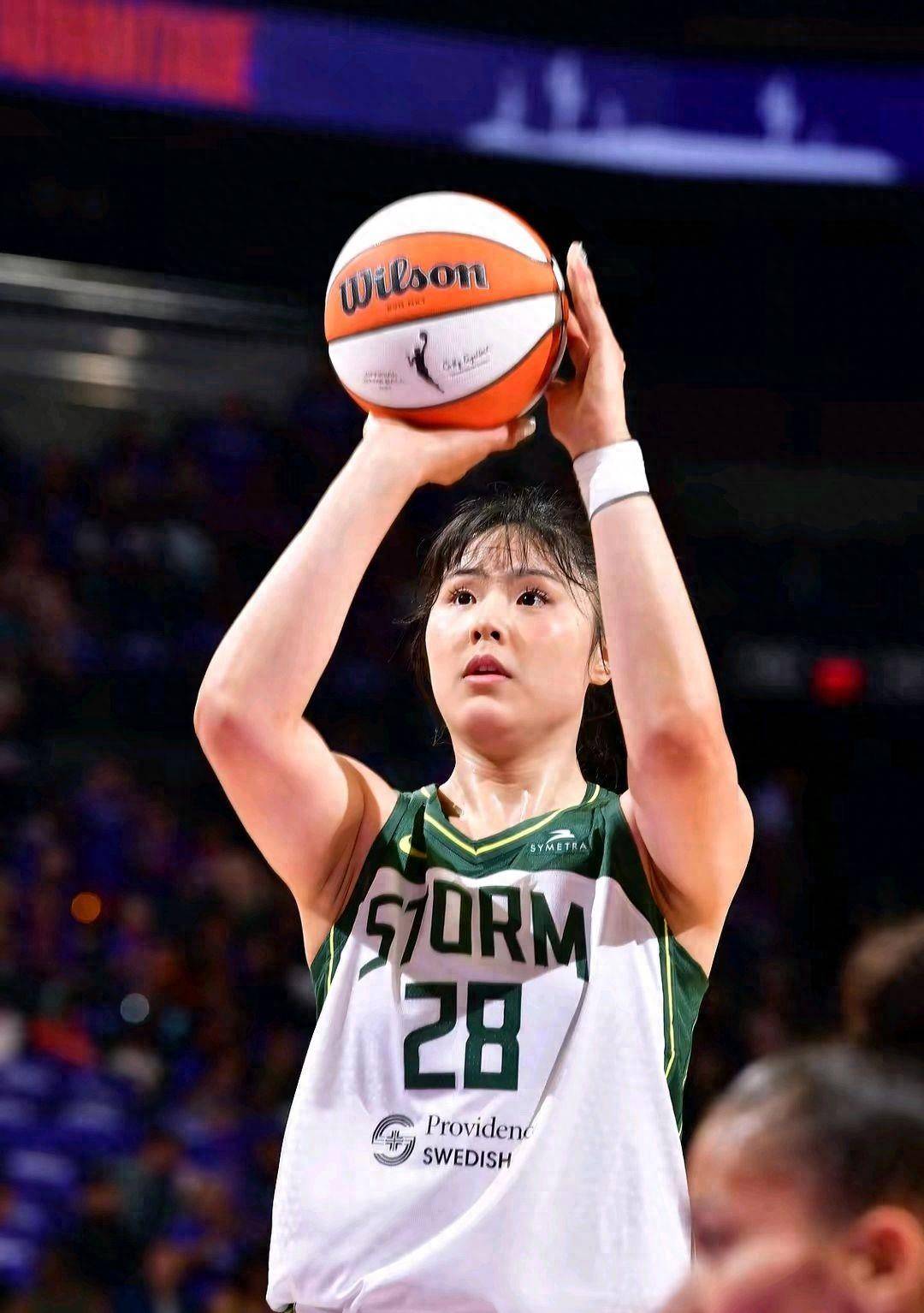 WNBA-李月汝10分8篮板飞翼末节逆转王牌未果的简单介绍
