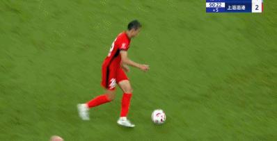 中超-莱昂纳多传射李新翔破门十人海港3-1河南